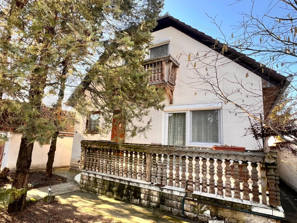 Tágas, nyugodt otthon egy családnak