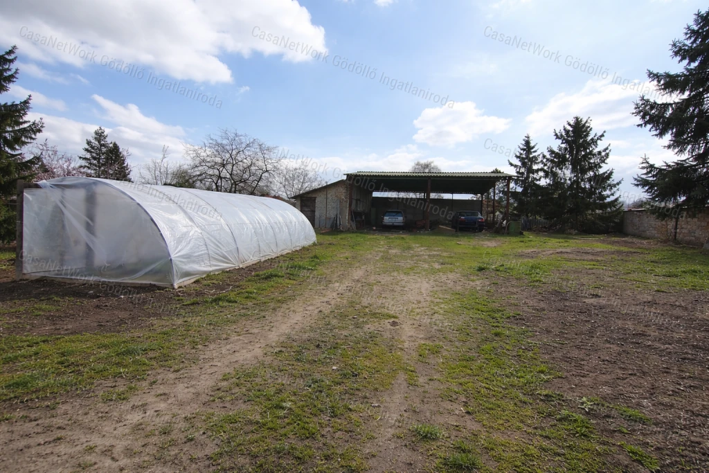 Dupla lehetőség egy telken- két otthon egy döntés!