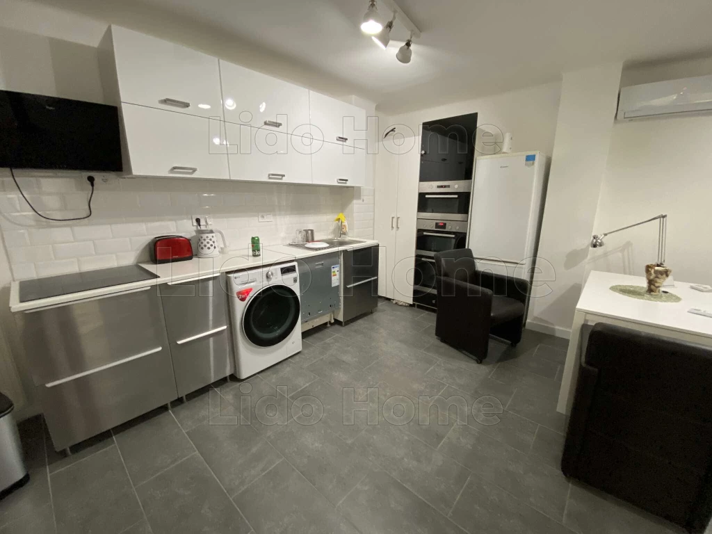 Nagyméretű téglalakás Siófok belvárosában!