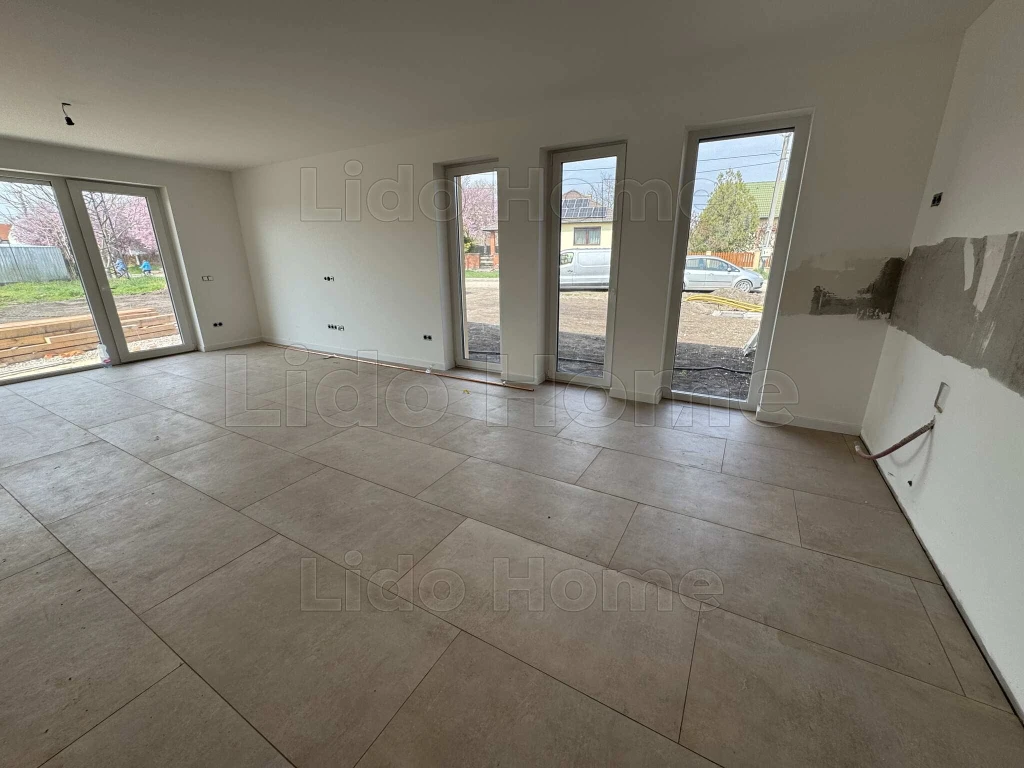 Kertkapcsolatos új építésű lakás Lepsényben!