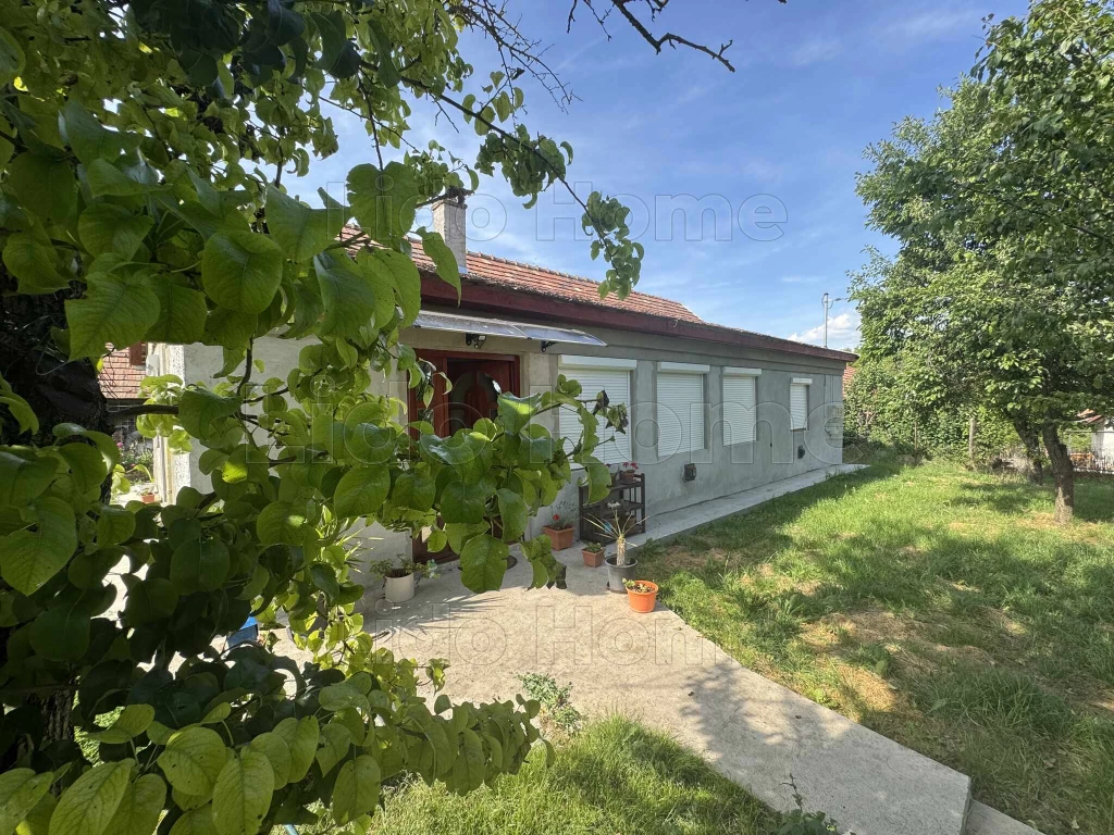 For sale house, Enying