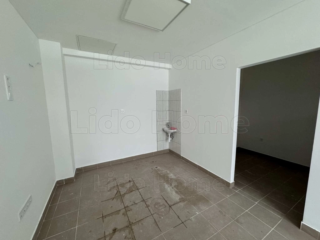 Ságváron kiadó üzlethelyiség frekventált helyen!