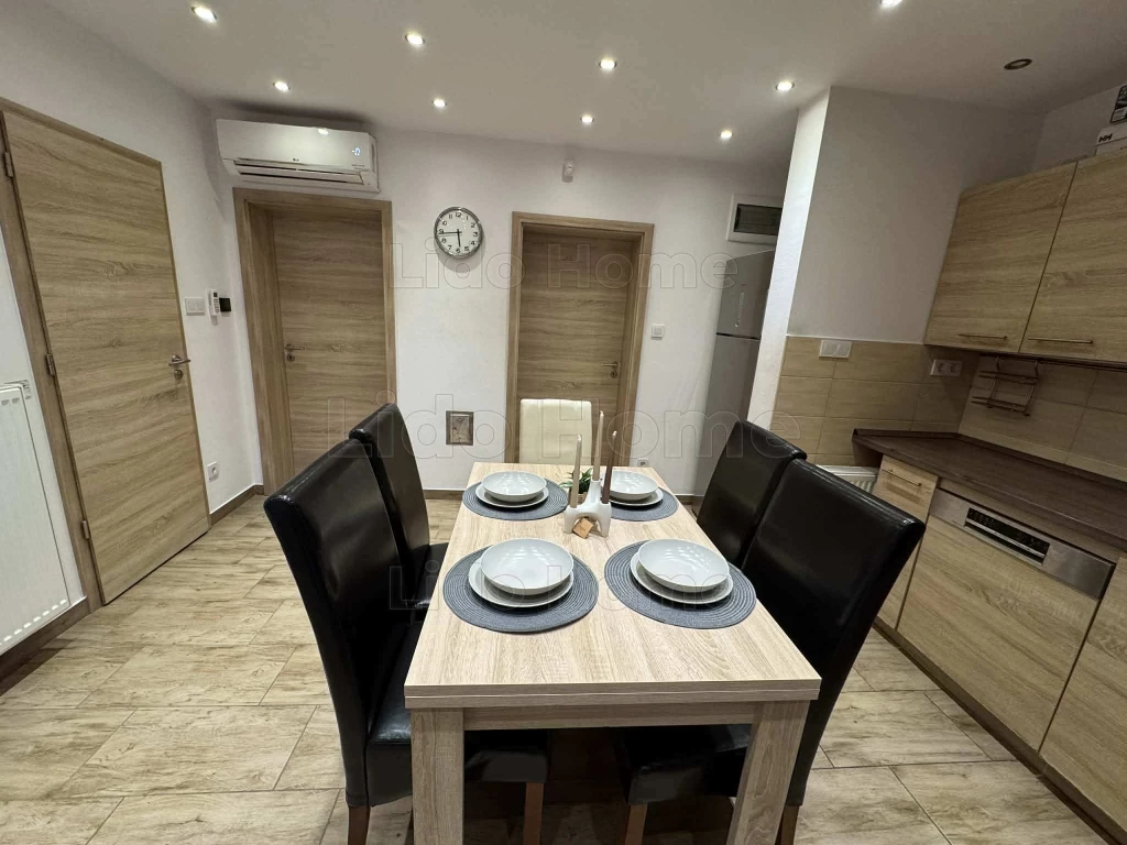 Eladó nyaraló Balatonkenese Alsóréti Üdülőtelepen!