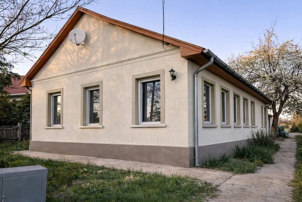 Tájjellegű lakóház a Balaton közelében