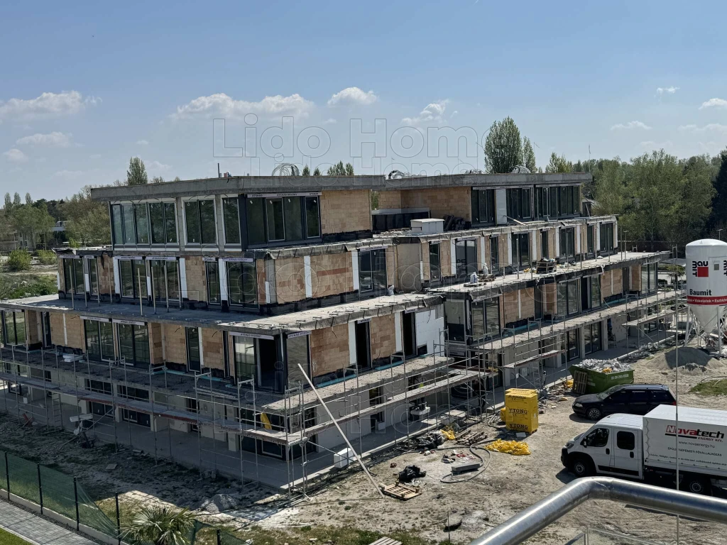 Balatoni részpanorámás új építésű luxuslakás!