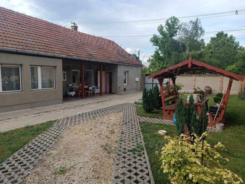 For sale house, Tápiószele