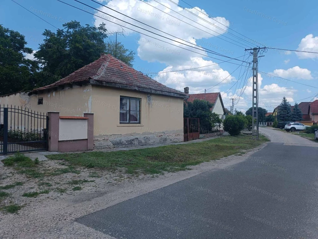 For sale house, Cegléd