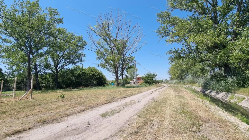 For sale building plot, Cegléd