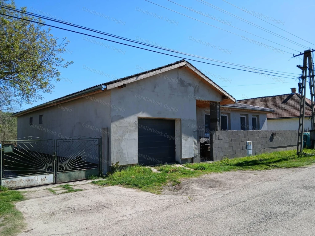 EADÓ CEGLÉDEI 187 m2 ÚJ ÉPÍTÉSŰ CSALÁDI HÁZ.