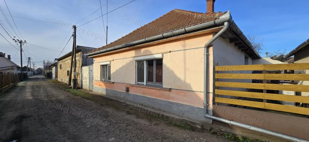 For sale house, Cegléd