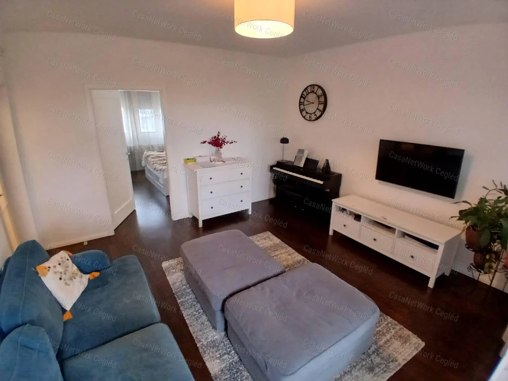 For sale brick flat, Cegléd