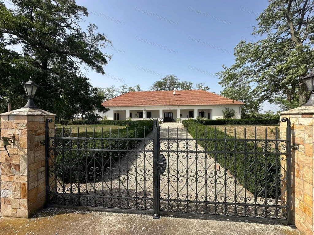 For sale grange, Tiszakécske