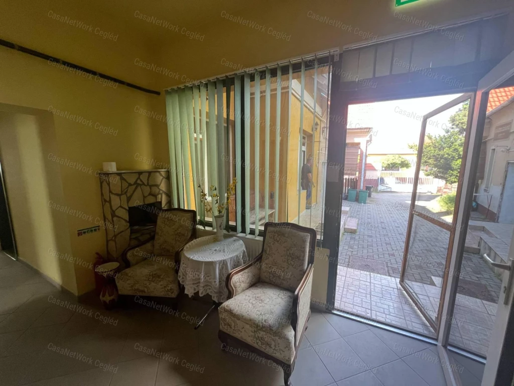 For sale hotel, inn, Cegléd