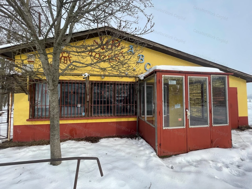 Raktározási,kereskedelmi,ipari célú tevékenységekhez ingatlan eladó