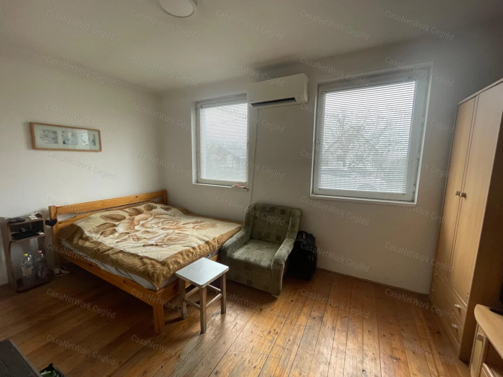 ELADÓ MŰVELÉS ALÓL KIVONT ZÁRTKERTI INGATLAN! ÁLLANDÓ LAKHATÁSRA IS!