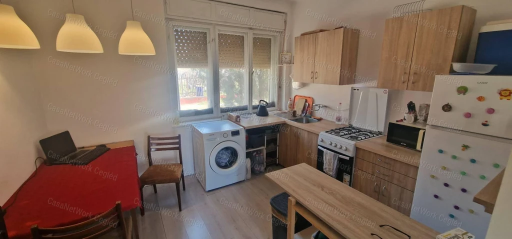 Eladó családi ház Törtel