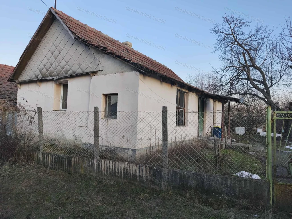 Tápiószelén felújítandó családi ház