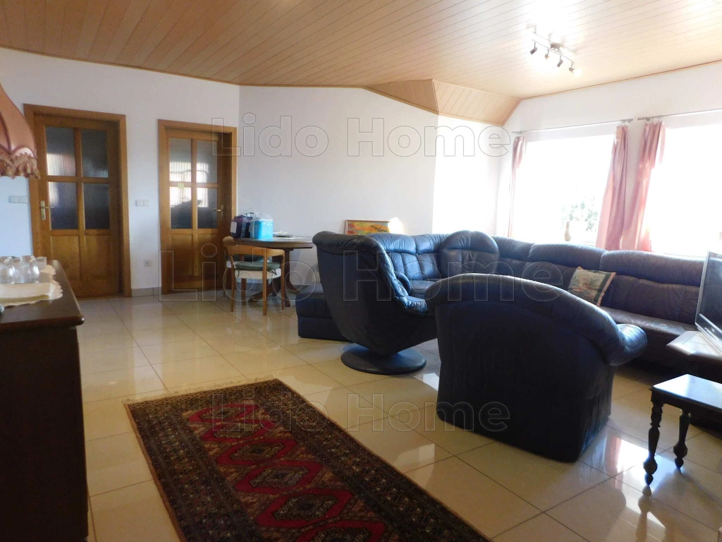 Magyarszéken nagycsaládosok részére felújított családi ház!