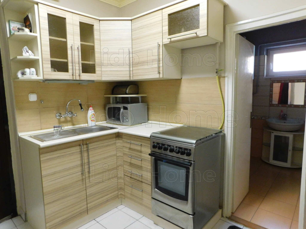 Dombóvár belváros közelében 1. emeleti, igényesen felújított, külön bejáratú lakás eladó!