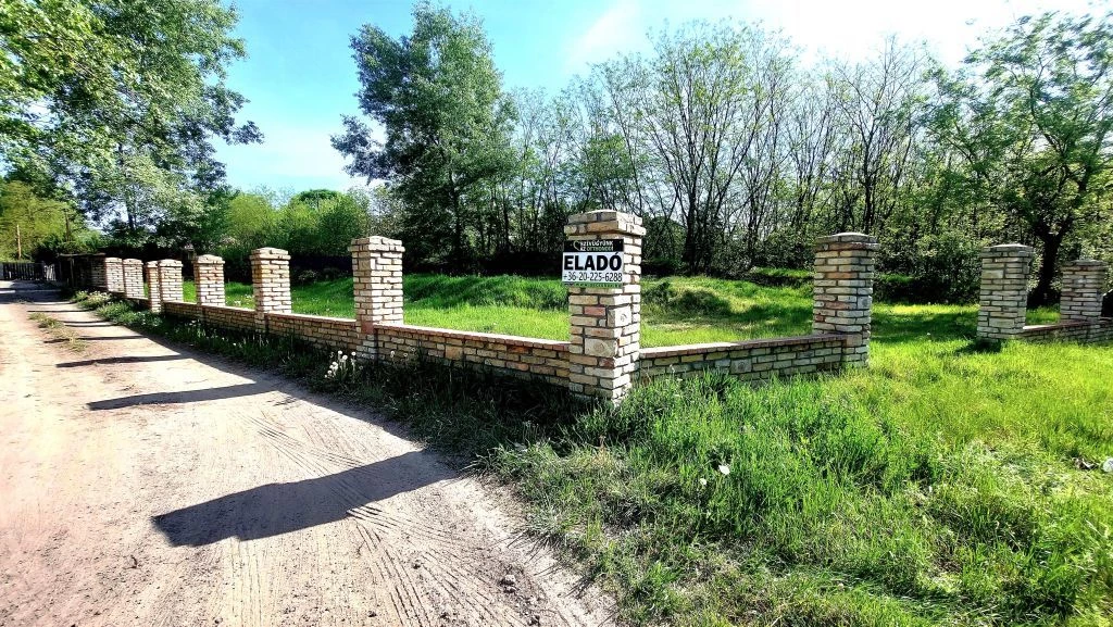 For sale building plot, Pócsmegyer, Surány I.