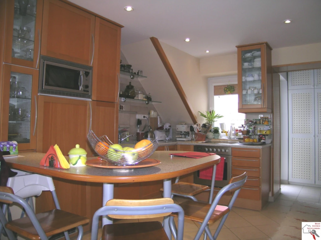 For sale brick flat, Pécs, Mecsekoldal-Belváros, Eladó nappali + 3 szobás, nagy teraszos lakás Pécsett a Szőlő utcában