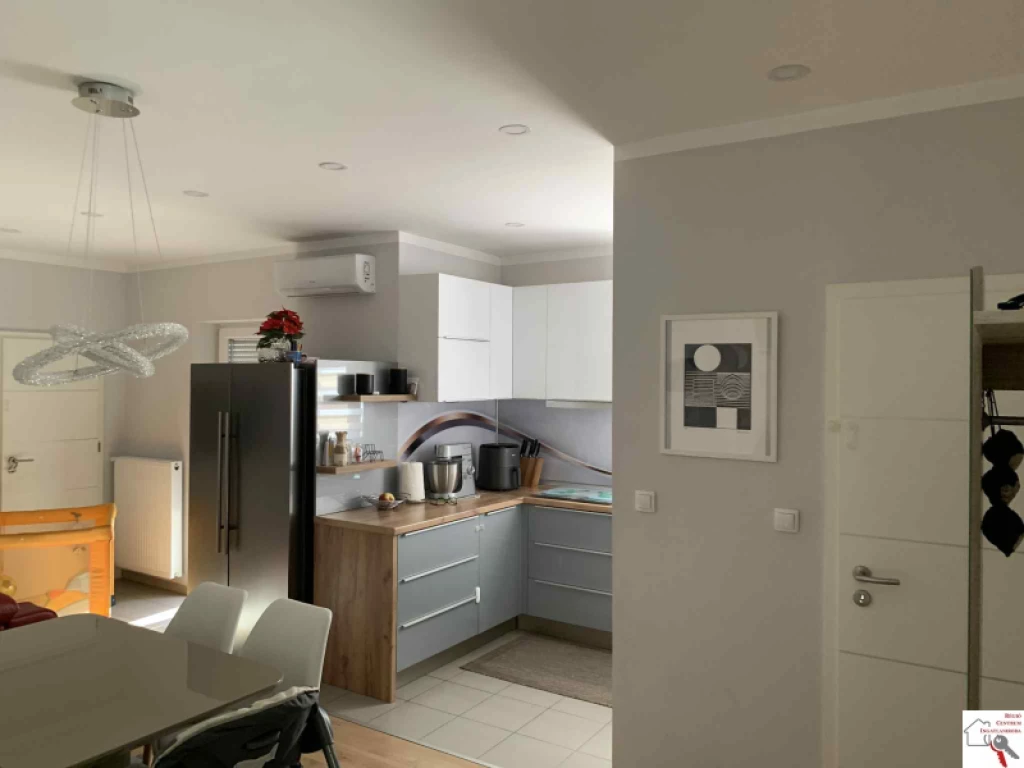 c3-1-name c2-19-name, Pécs, Ispitalja, Eladó 2. em. nappali + 2 hálós, erkélyes tégla lakás Pécsett a Semmelweis utcában