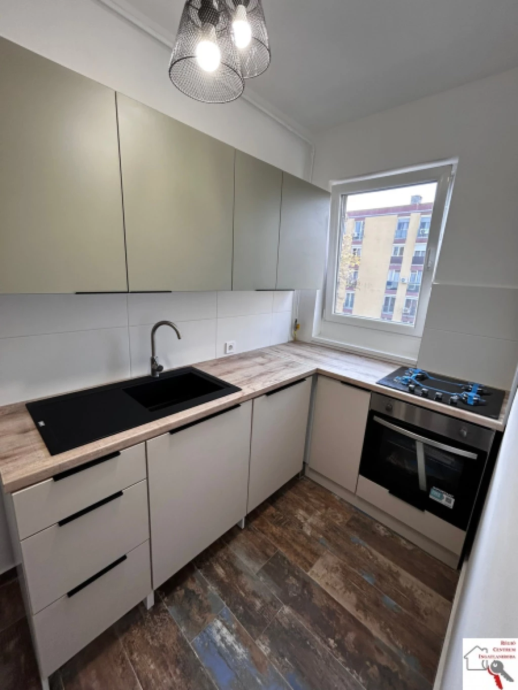 For sale panel flat, Pécs, Uránváros, Pécsett Uránvárosban 3/2 emeleti, prémium felújított, két szobás lakás eladó