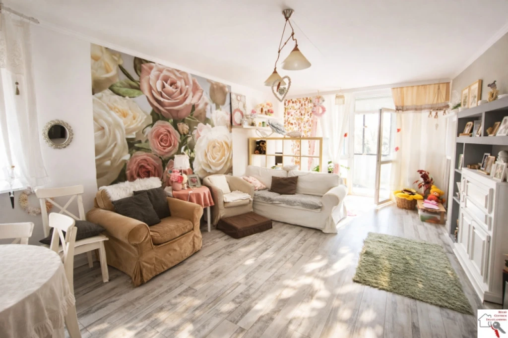 c3-1-name c2-23-name, Pécs, Kertváros, Eladó 4/3 emeleti, 2 szobás, szép állapotú lakás Pécsett a Nagy Imre úton