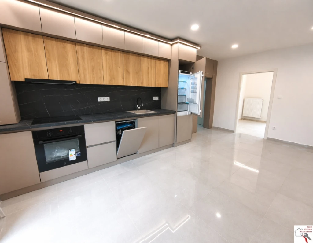 Eladó panellakás, Pécs, Egyetemváros, Eladó 4/1 em. prémium felújított erkélyes lakás Pécsett a Szántó K.J. utcában