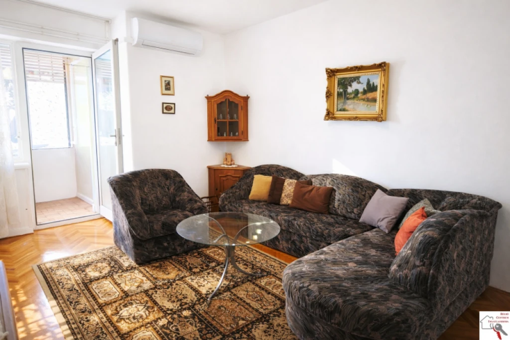 Kiadó téglalakás, Pécs, Belváros, Kiadó nappali + 2,5 hálós, teraszos lakás Pécsett a József utcában