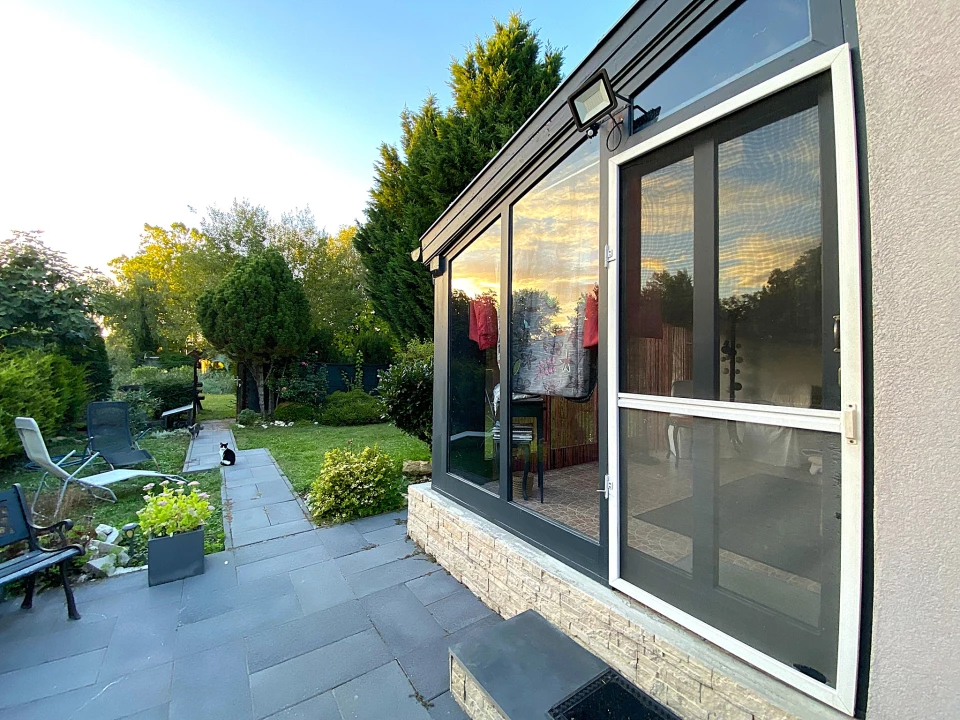 Eladó családi ház, Áporka