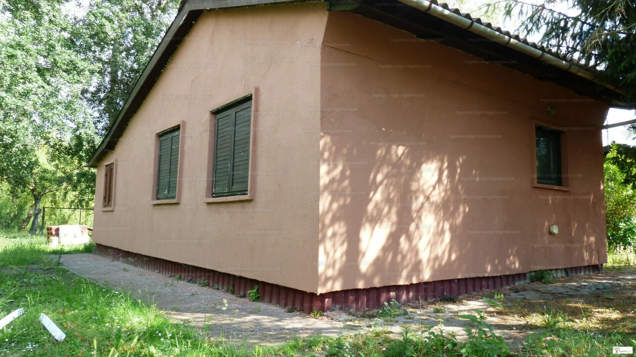 Eladó hétvégi ház, Szigetbecse