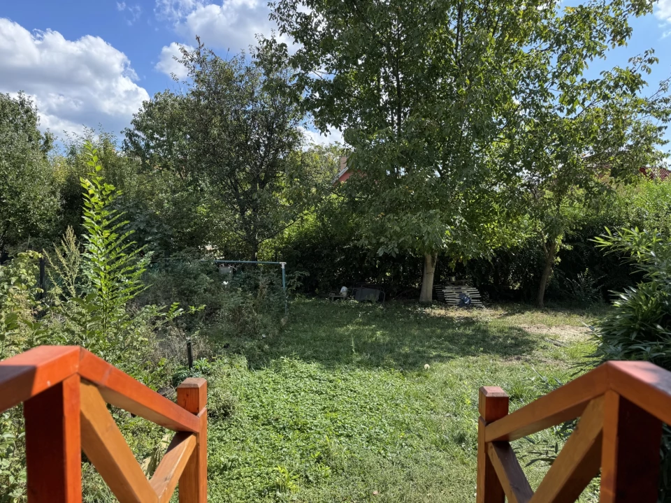 Eladó családi ház Zsámbék egyik kedvelt, csendes utcájában!