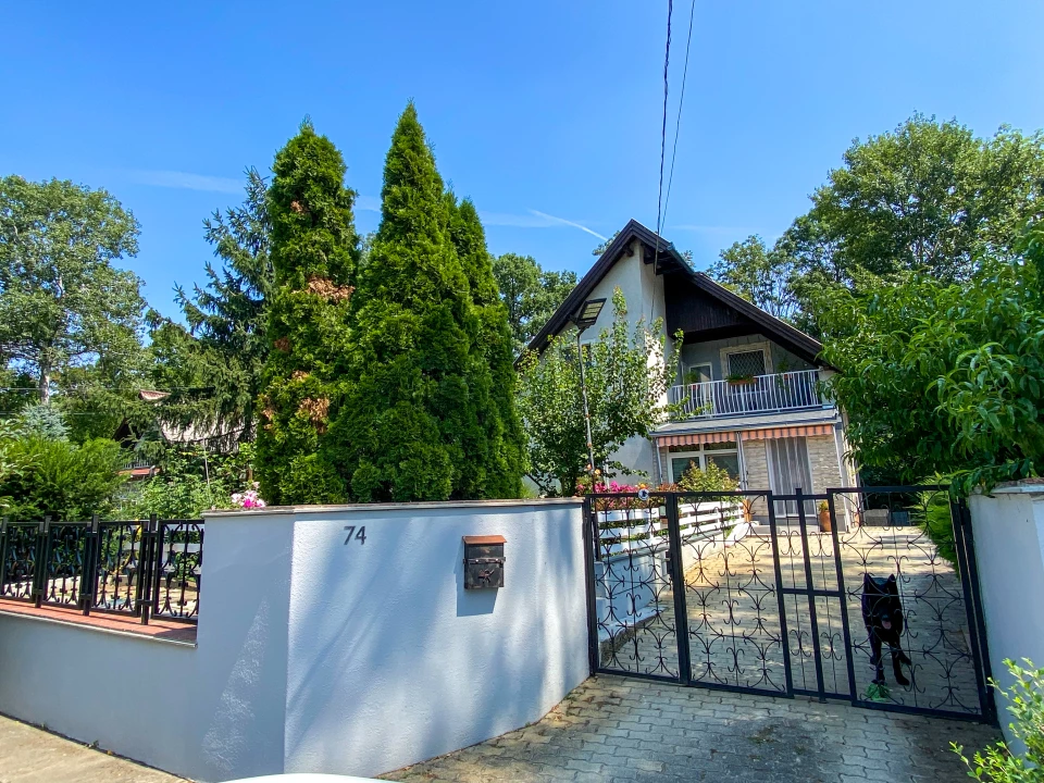 c3-1-name c2-1-name, Kiskunlacháza, Üdülő övezet