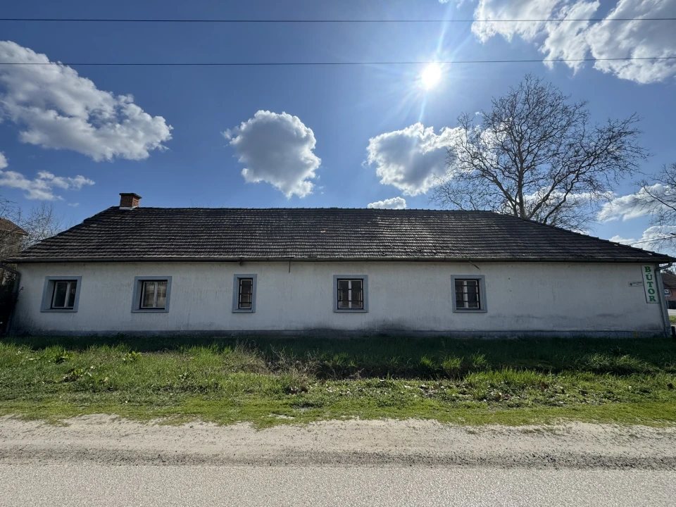 Eladó családi ház, Lajosmizse