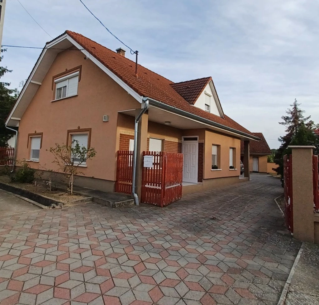 For sale house, Újhartyán