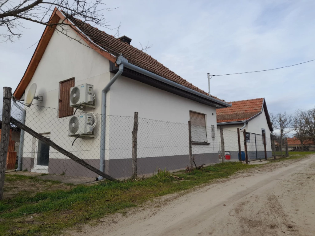 For sale house, Csemő