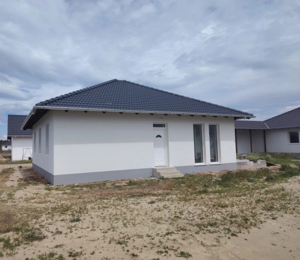 For sale semi-detached house, Inárcs