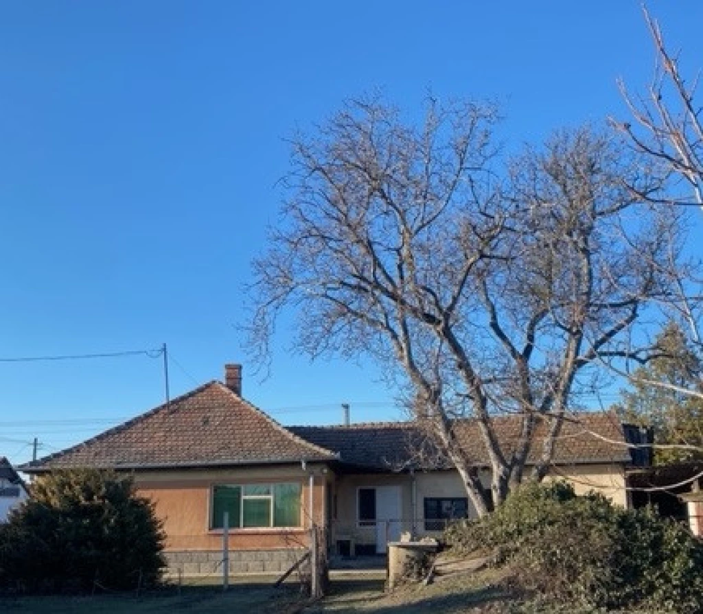 Eladó családi ház, Dabas