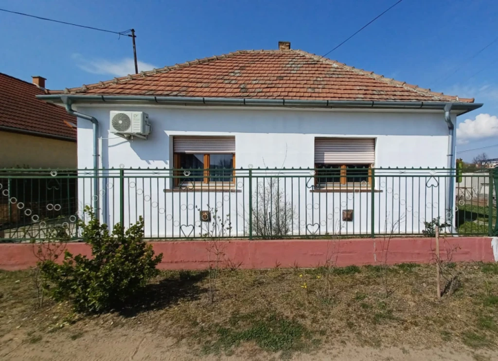 Eladó családi ház, Hernád