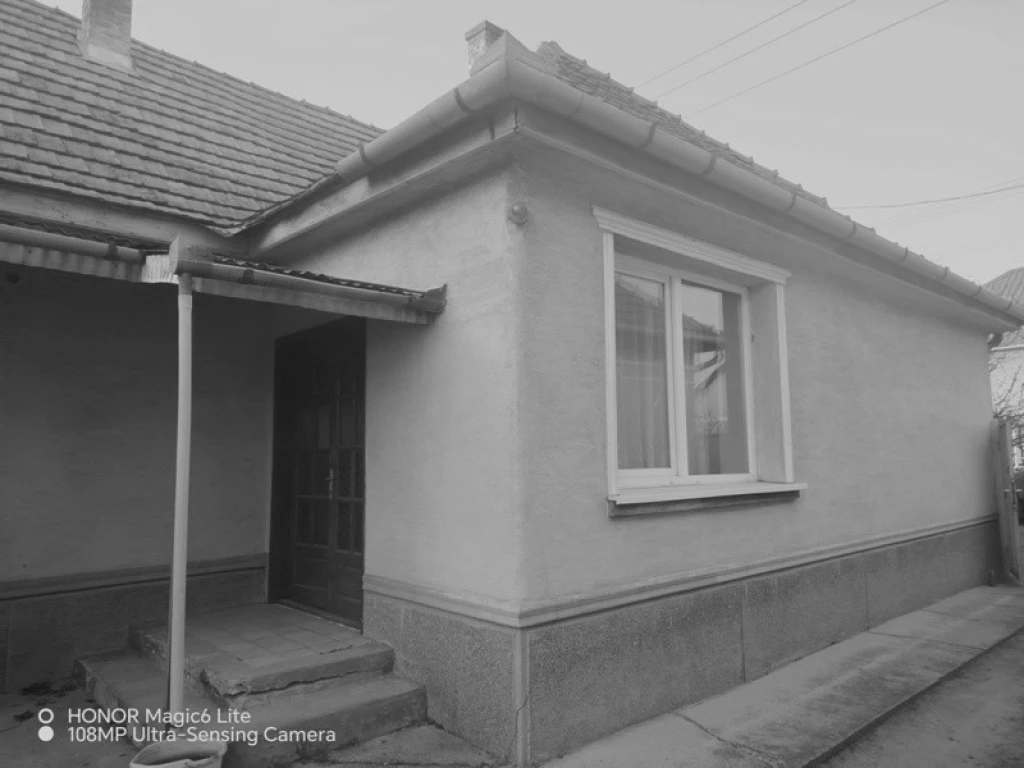 Eladó családi ház, Dabas