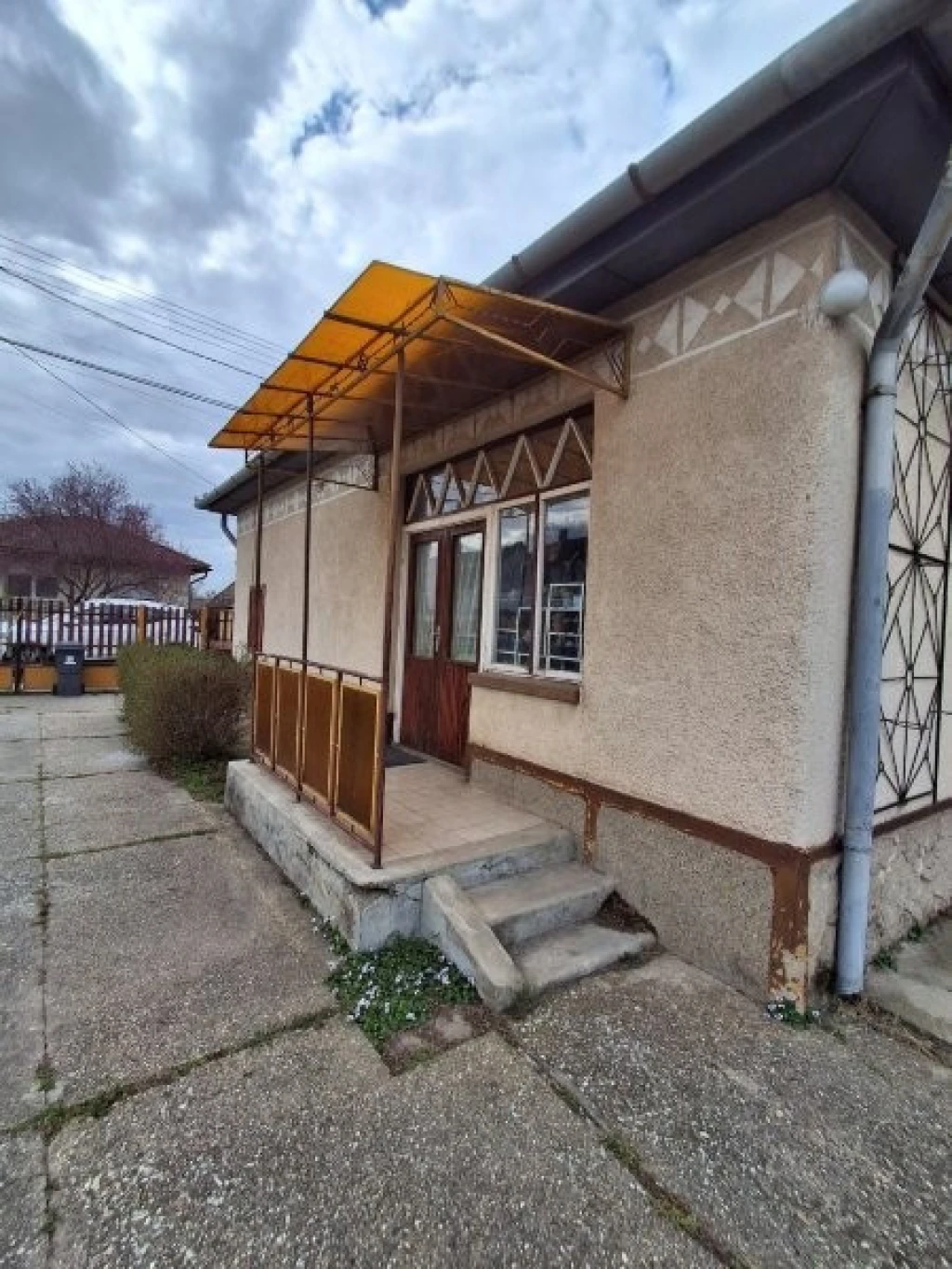 Eladó családi ház, Dabas