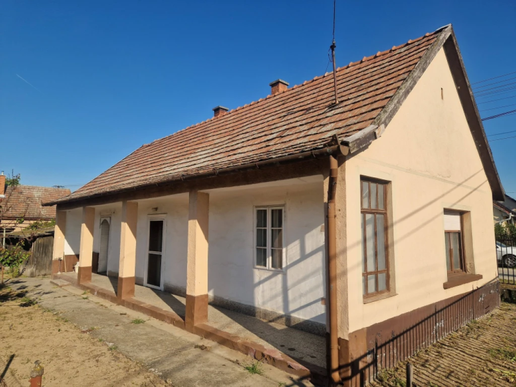 Eladó családi ház, Dabas