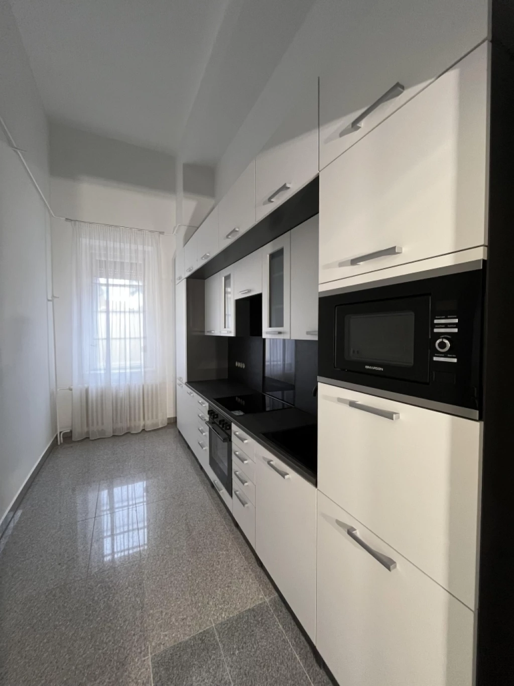 Belvárosi Első Emeleti Tégla Lakás Eladó