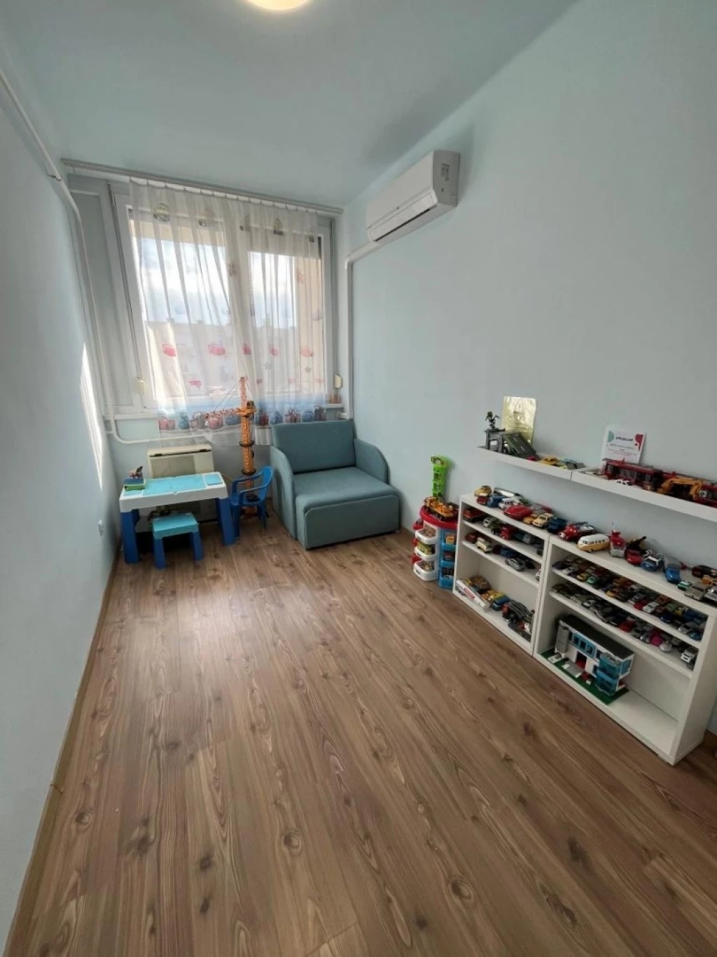 Nagyerdő közelében Eladó Tégla Építésű Lakás