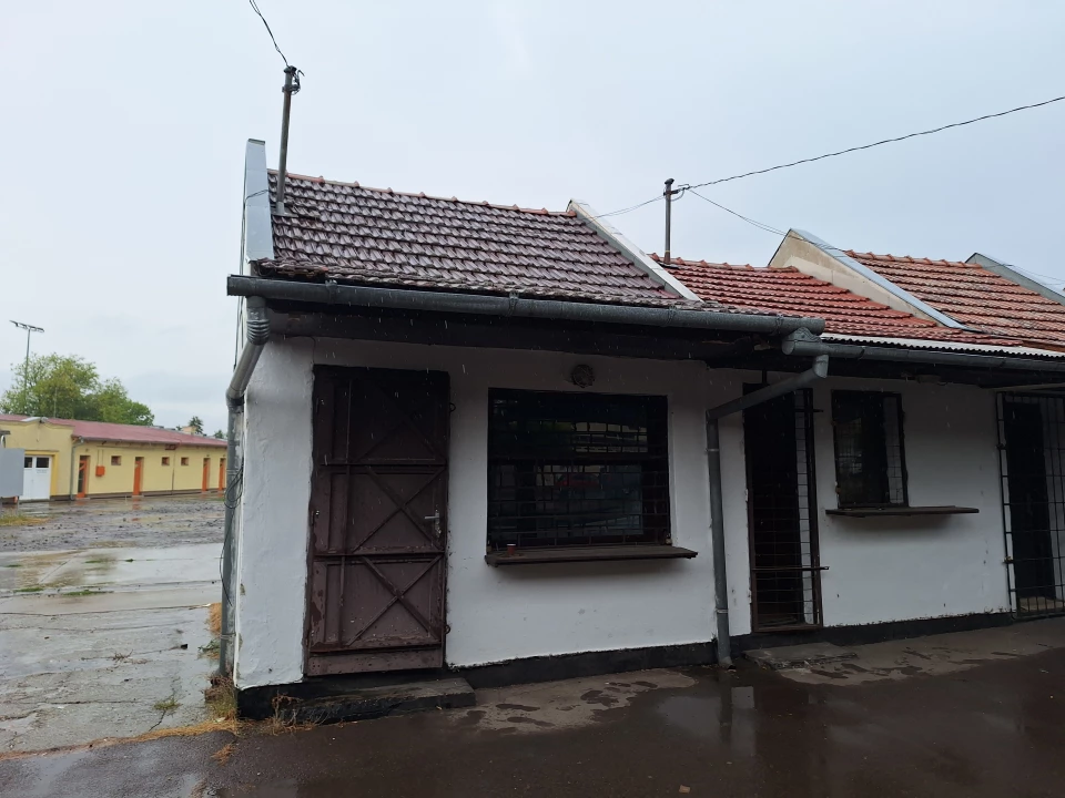 For sale store, Hódmezővásárhely, Szabadság tér