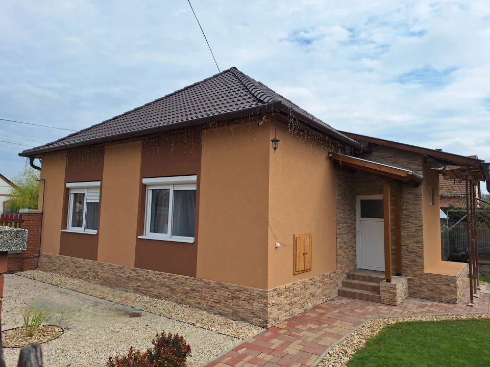 Eladó családi ház, Hódmezővásárhely, Kovács István utca