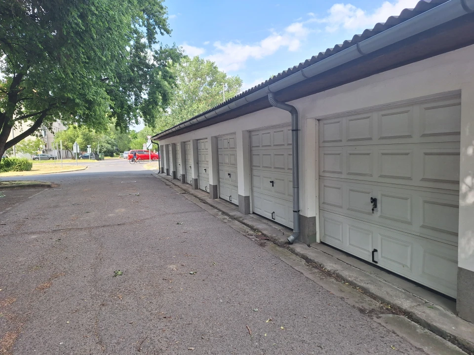 c3-1-name c2-74-name, Hódmezővásárhely, Hódtó utca