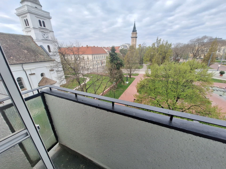 c3-1-name c2-19-name, Hódmezővásárhely, Kossuth tér