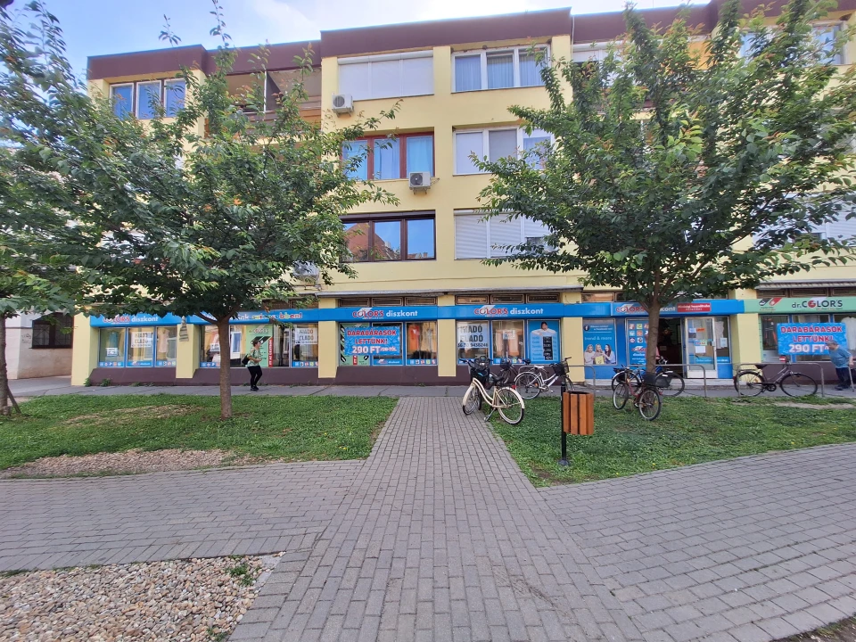 Eladó üzlet, Hódmezővásárhely, Andrássy út